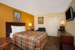 Days Inn By Wyndham Chester Szoba fotó